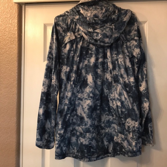 Lululemon jacket - Picture 2 of 2